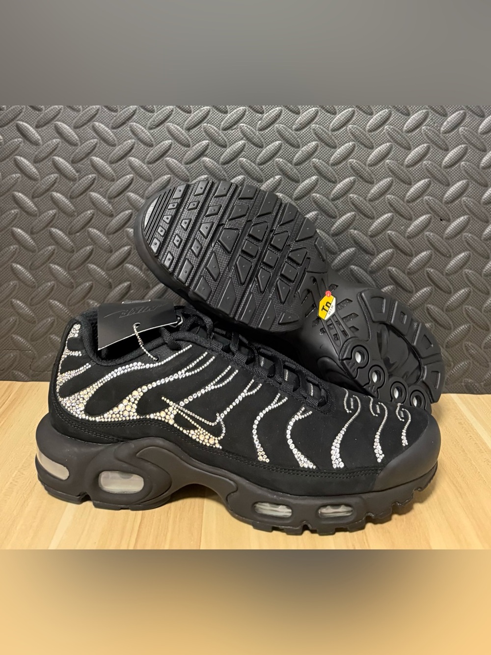 Nike Air Max Plus X Swarovski Crystals Moonlight Black FZ4237-001 Womens Size 9